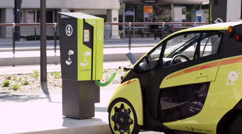 Illustration for article titled Toyota's New Transit Idea Is Like a Bikeshare for Tiny Electric Cars